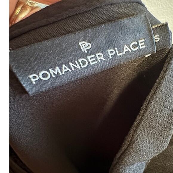 Tuckernuck Pomander Place Faye black Preppy Ruffles Blouse women’s S - Picture 6 of 7